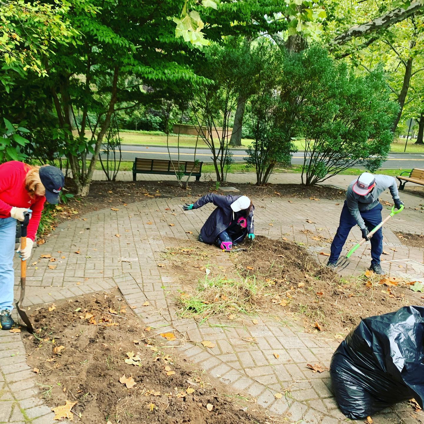 pathway-to-self-sufficiency-garden-clean-up-www-thejlbc